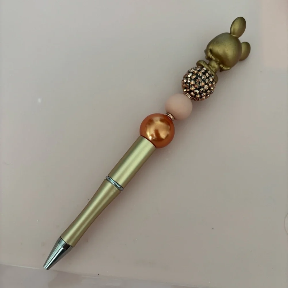 Disney Doorables: Mickey Mouse: Bronze Mickey Mouse handmade beaded pen